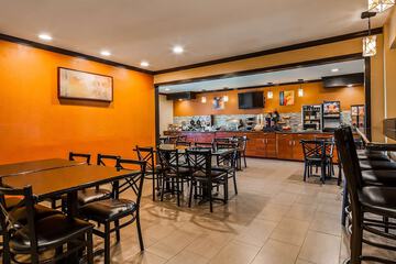 Breakfast/Coffee Service 22 of 27