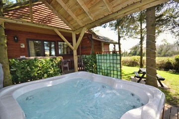 Private spa tub