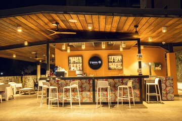 Poolside bar