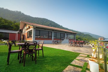 Sundeck