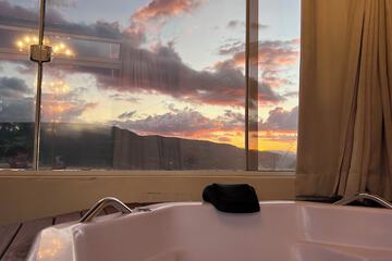 Private spa tub