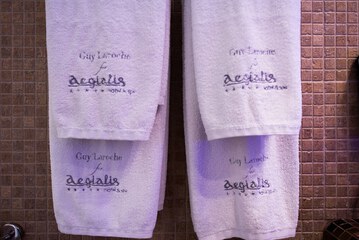 Bathroom amenities