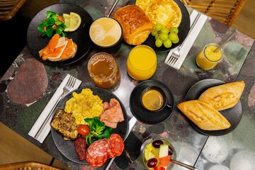 Breakfast buffet