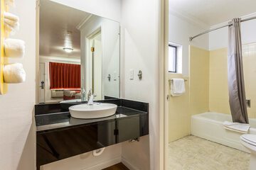 Room 18 of 29