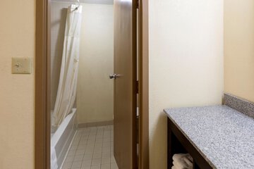 Room 20 of 61