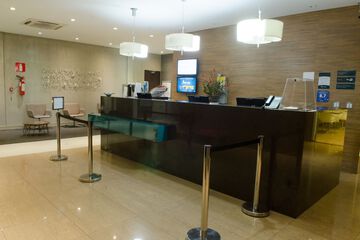 Check-in/check-out kiosk