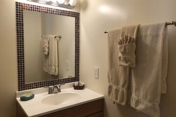Bathroom sink