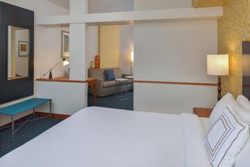 Room 35 of 69
