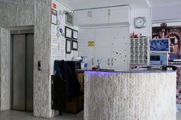 Check-in/check-out kiosk