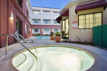  Holiday Inn Express Hotel & Suites San Jose - International Airport 25