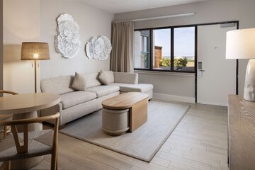 Room 63 of 134