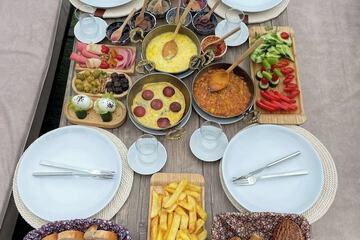 Breakfast meal