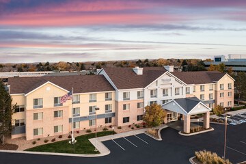 Fairfield Inn and Suites by Marriott Denver Aurora / Medical Center