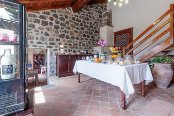 Breakfast area