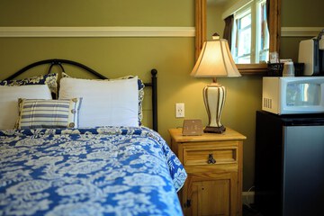 Room 32 of 83