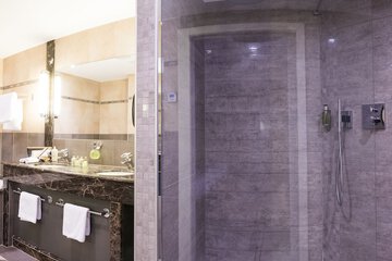 Jetted tub