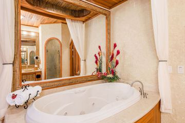 Private spa tub