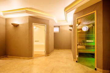 Steam room