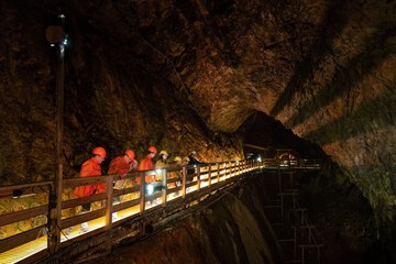 Spelunking/cave exploring