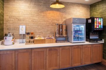 Breakfast/Coffee Service 22 of 26