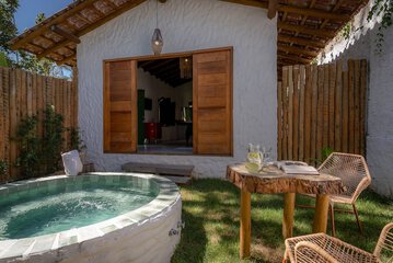 Deep soaking bathtub