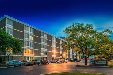 Hotel 4 of 72