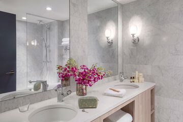 Bathroom sink