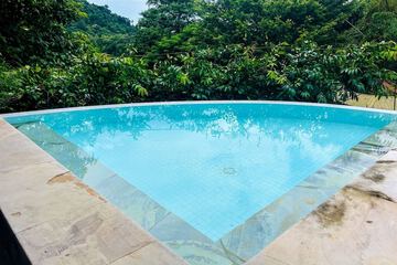 Rooftop pool