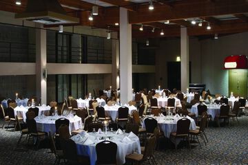 Ballroom/Hall 29 of 32