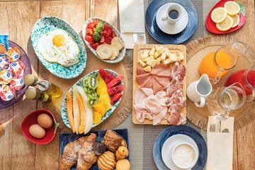Breakfast meal