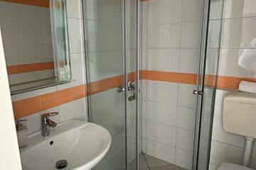 Photo 34