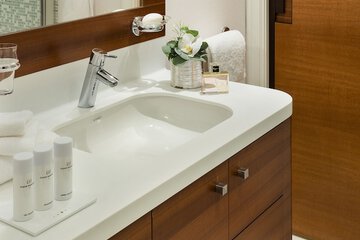 Bathroom sink