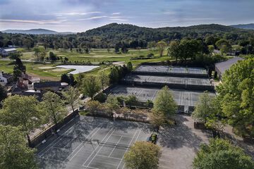 Tennis court