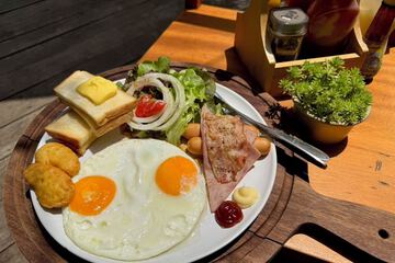 Breakfast meal