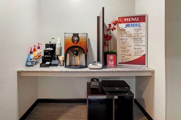 Breakfast/Coffee Service 21 of 25