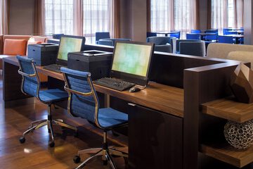 Business Center 27 of 28