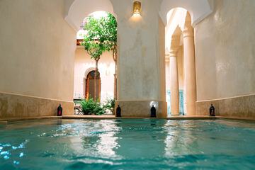 Pool waterfall