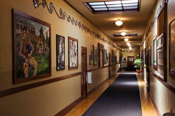 Ballroom/Hall 63 of 74