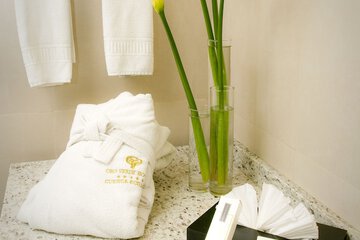 Bathroom amenities