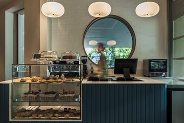 Coffee shop