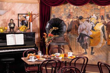 Breakfast area