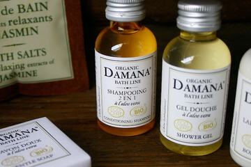 Bathroom amenities