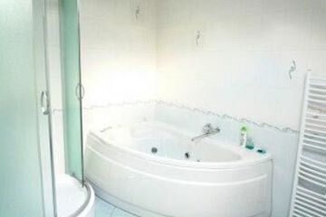 Jetted Tub