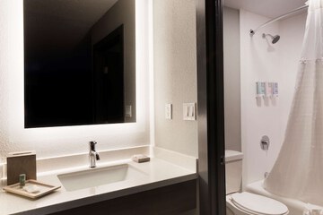 Room 8 of 15