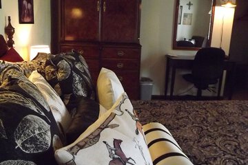 Room 76 of 175