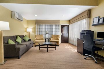 Hotel Interior 7 of 32