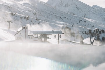 Infinity pool