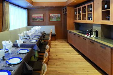 Breakfast area