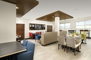 Breakfast/Coffee Service 31 of 39