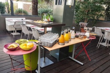 Breakfast area